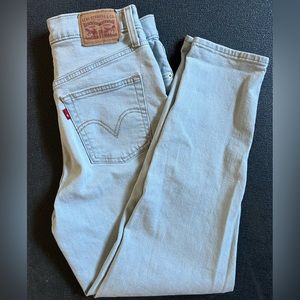 LEVI’s 💕 Light Wash Skinny